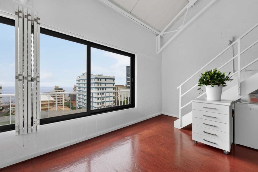 To Let 1 Bedroom Property for Rent in Sea Point Western Cape